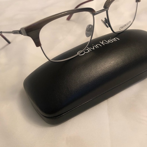 Calvin Klein eyeglasses for men/women - Picture 5 of 5